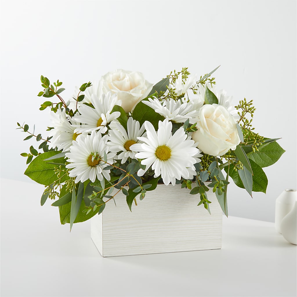 Fresh Linen Box Bouquet – Menlo Florist, Menlo Park CA