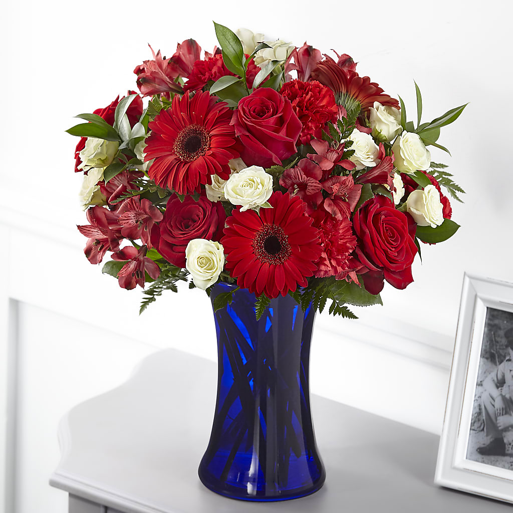 Hearts Embrace Bouquet – Menlo Florist, Menlo Park CA