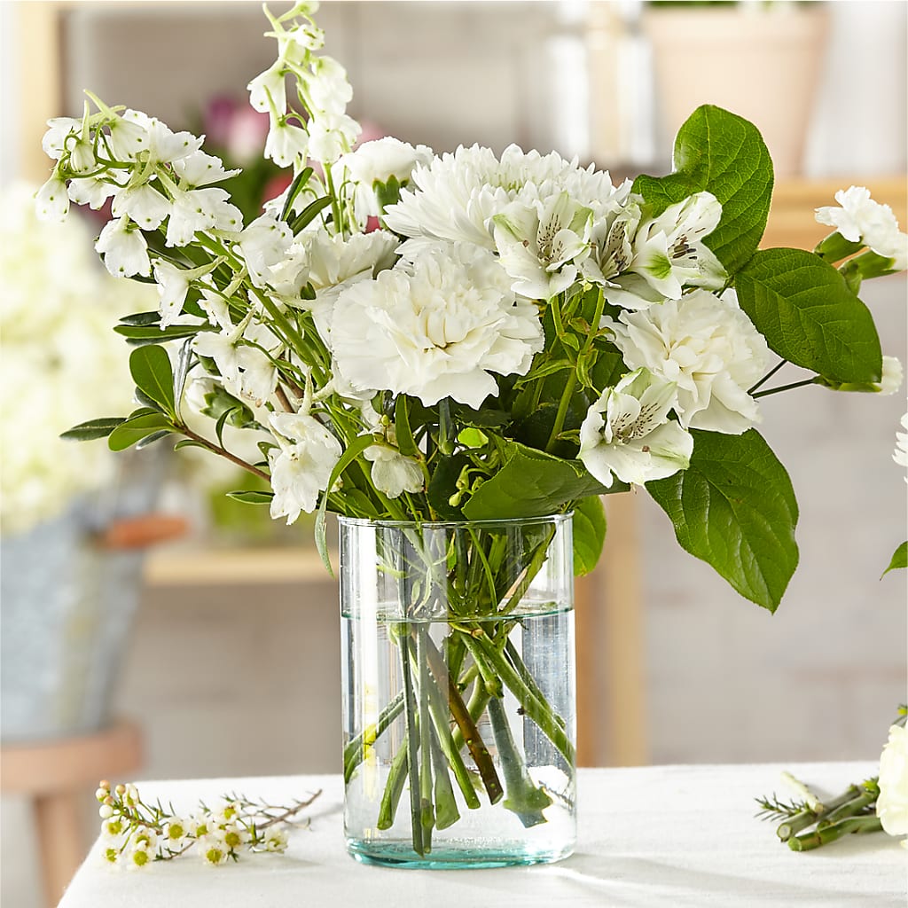 Classic Ivory – A Florist Original – Menlo Florist, Menlo Park CA