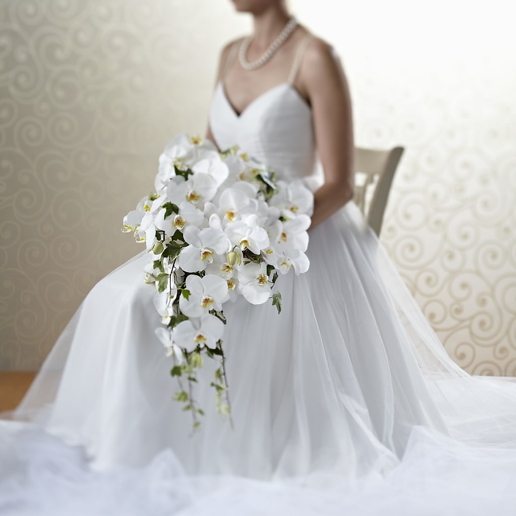 Classic White Bouquet – Menlo Florist, Menlo Park CA